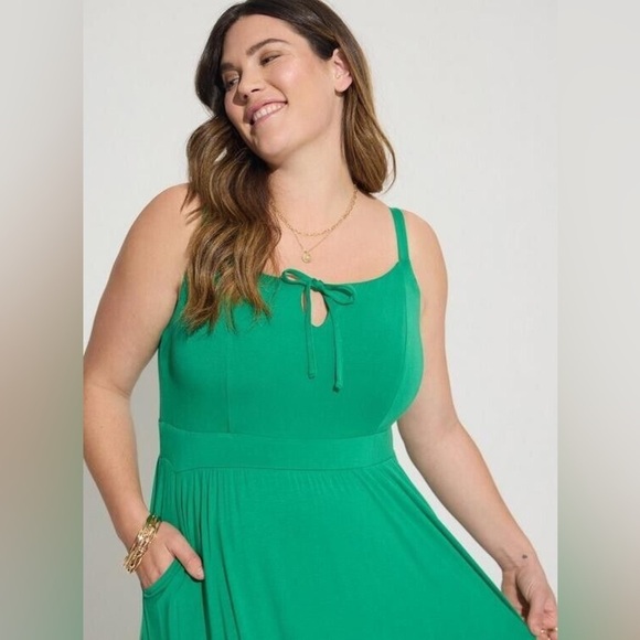 Torrid Green Supersoft Midi Dress - New - Size 30 - Picture 3 of 6